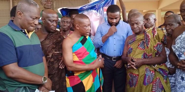 Afigya Kwabre North: NPP Parliamentary Aspirant Donates Hospital Beds and 1000+ Nose Masks to Boost Healthcare Facilities