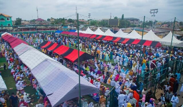 Jefferson Sackey advocates peace and tolerance at Eid-ul-Fitr celebration
