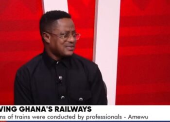 You’re not an engineer; we inspected rail tracks before test run – Amewu tells Mahama