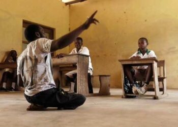 Disabled father of 5 defies disability by offering to teach in community school