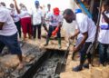 Mike Oquaye Jnr. joins residents of Dome-Kwabenya in Homowo clean-up exercise