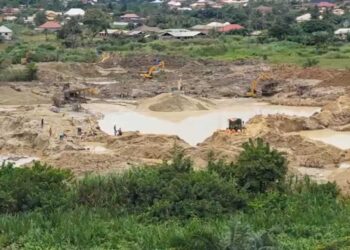 Galamsey activities along Konongo-Accra highway halted by local authorities.