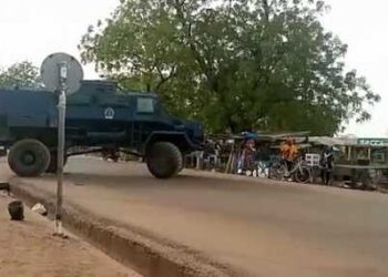 Interior Minister renews Bawku curfew.