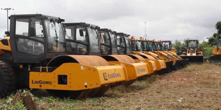 Bono Region receives 96 DRIP equipment to improving road infrastructure.