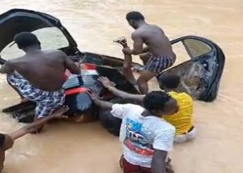 4 persons die in Owabi River after car in which they were traveling skidded off the road