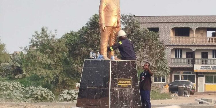 Akufo-Addo’s damaged statue repaired