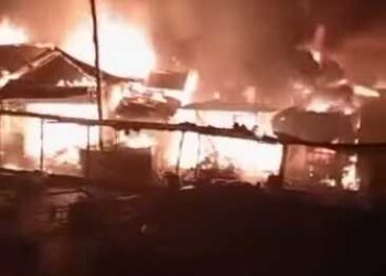 Breaking: Techiman Central Market engulfed in flames (Video)