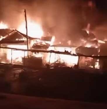 Breaking: Techiman Central Market engulfed in flames (Video)