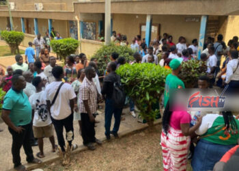 Parents storm WAEC Kumasi office over wards’ withheld results