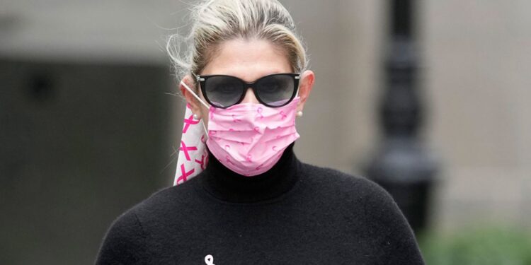 Ex-US senator’s wife convicted in gold bars bribery scheme