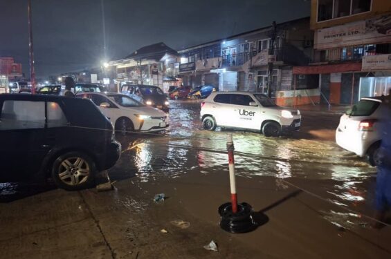 Heavy evening rainfall floods Odorkor-Kwashieman road, causes traffic disruptions