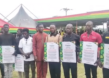 Helicopter Crash: Mahama gives residents who recovered bodies GHS100k