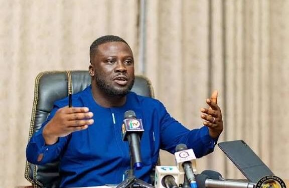 A/R: Rivalry between MPs, DCEs hindering development — Regional Minister