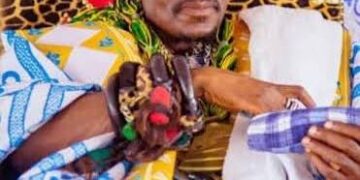 [3/17, 3:50 PM] ObibiniFarmCollege: Re write “Three arrested over killing Three people arrested in connection with the murder of the Kusasi Chief in Asawase.