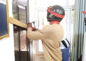 Walewale Youth Lock Coordinating Director’s Office During Protest