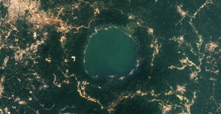Lake Bosomtwe shimmers with gold glitters in new satellite image – Earth from space