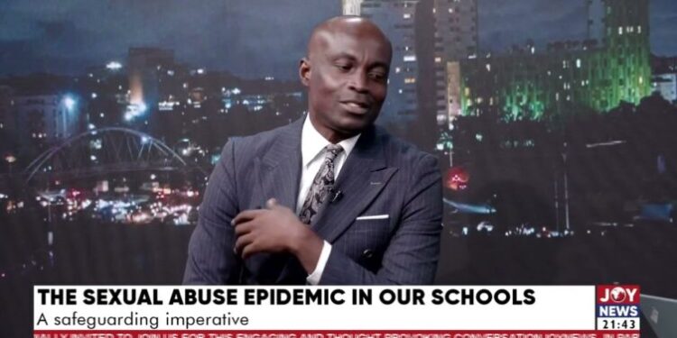 ‘Some teachers fight male students over schoolgirls’ — Teacher alleges